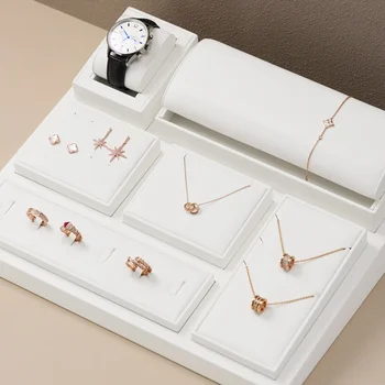 Bílé microfiber high-end šperky displej rekvizity, náhrdelníky, prsteny, hodinky, náramky, čítač displej šperky displej regály